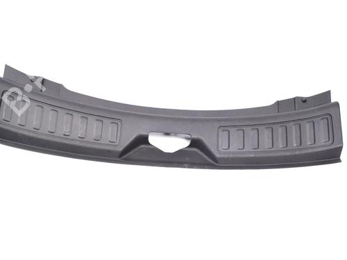 Used Tailgate trim LAND ROVER DISCOVERY SPORT (L550) 2.0 4x4 (241 hp) 30220512