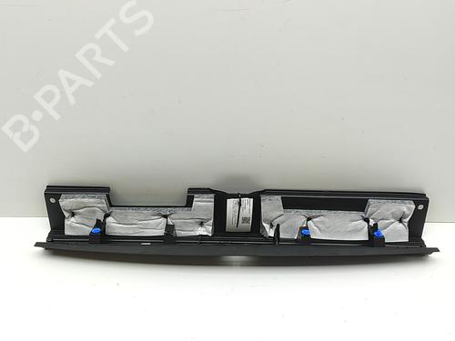 Tailgate trim PEUGEOT 3008 II SUV (MC_, MR_, MJ_, M4_) Hybrid 180 (M4DGLU) | BP30189847C151