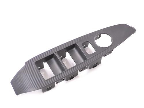 BP30215353O1 main image