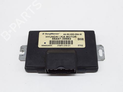 Used Electronic module KIA SPORTAGE II (JE_, KM_) 2.0 16V 4WD (141 hp) 10402286