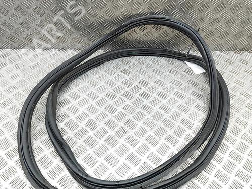 Used Rubber door seal PEUGEOT 308 SW II (LC_, LJ_, LR_, LX_, L4_) 1.5 BlueHDi 130 (131 hp) 31339213