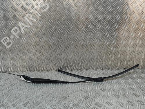 Used Front windshield wiper arm BMW 2 Active Tourer (F45) 225 xe Plug-in-Hybrid (224 hp) 20675197