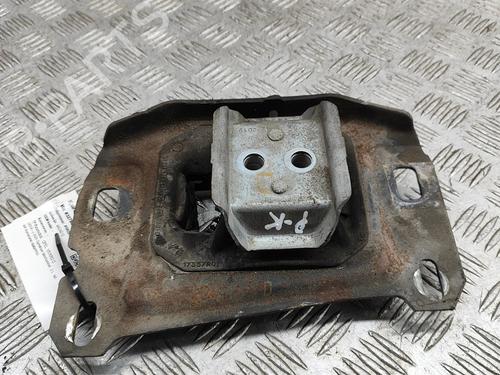 Used Engine mount Engine mount OPEL VIVARO C Van (K0) 2.0 (122 hp) 30004799 30004799