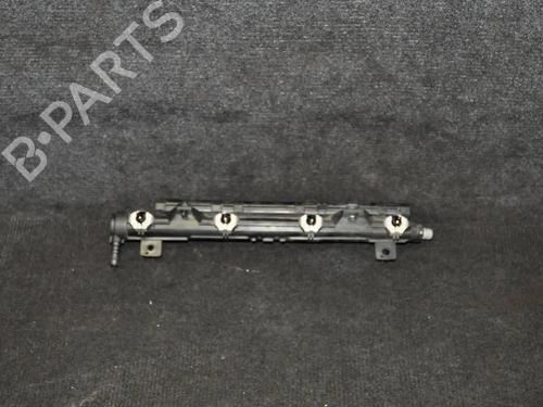 Used Injection rail Injection rail 6730516 6730516