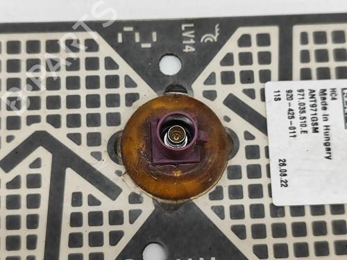 Antenna/Base PORSCHE TAYCAN Cross Turismo (Y1B) 4 (Y1BBD1) | BP28497744C140