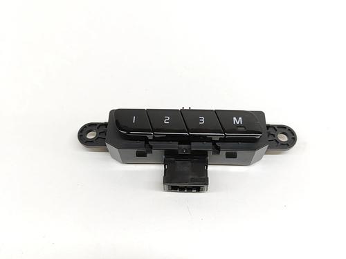 switch-volvo-xc90-ii-256-2014-33369952 main image