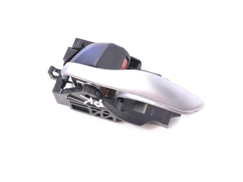 front-left-interior-door-handle-toyota-c-hr-_x1_-2016-30211939 main image