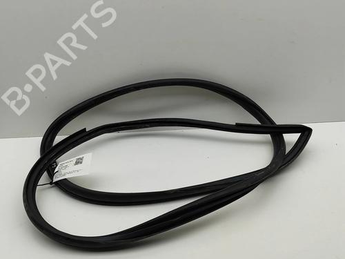 Used Rubber door seal Rubber door seal TOYOTA HILUX VIII Pickup (_N1_) 2.8 TD 4WD (GUN126) (204 hp) 27798148 27798148