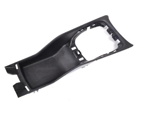 Used Middle console Middle console PEUGEOT 2008 I (CU_) 1.2 VTi (82 hp) 33347462 33347462