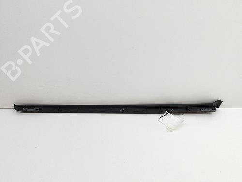Door moulding trim PEUGEOT 3008 II SUV (MC_, MR_, MJ_, M4_) 1.5 BlueHDi 130 | BP21587817C150 