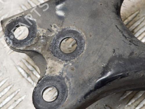 Right front suspension arm HONDA CIVIC VIII Saloon (FD, FA) 1.3 IMA (FA3, FD3) | BP11682065M13 