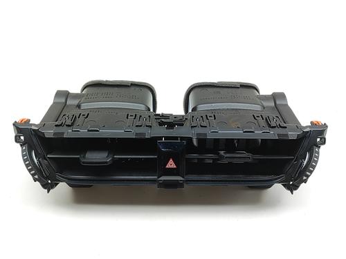 Used Air vent TOYOTA COROLLA Estate (_E21_) 1.8 Hybrid (ZWE211) (98 hp) 29812657