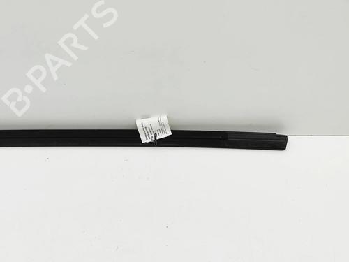 Dørlist TESLA MODEL 3 (5YJ3) EV | BP32269332C150 