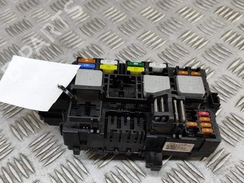 Used Fuse box MERCEDES-BENZ GLE (V167) GLE 450 4-matic (167.159) (381 hp) 28561512