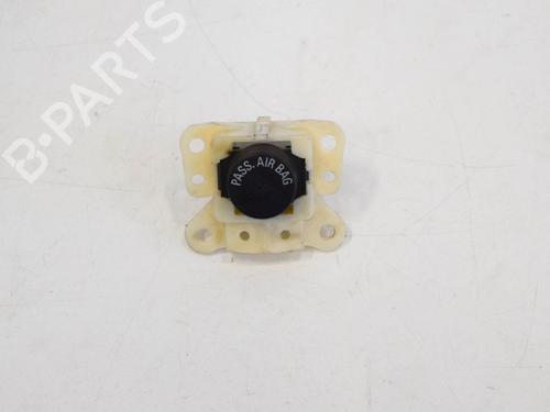 Used Electronic module MITSUBISHI L200 / TRITON (KA_T, KB_T) 2.5 DI-D 4WD (KB4T) (178 hp) 6765469