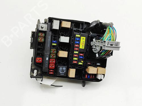 Used Fuse box KIA CEE'D (JD) 1.6 CRDi 136 (136 hp) 31047460