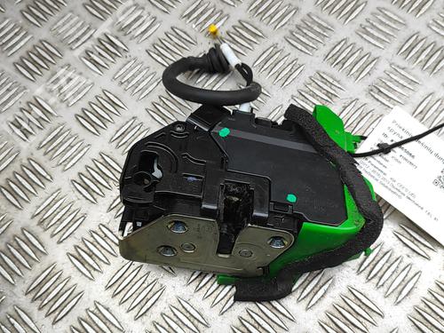 Høyre foran lås KIA CEE'D (JD) 1.6 CRDi 110 (110 hp) 30005307