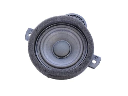 speaker-polestar-polestar-2-534-2019-33366165 main image