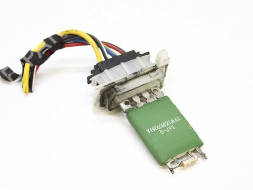 Used Heater resistor Heater resistor VW TOURAN (1T1, 1T2) 1.9 TDI (105 hp) 33367929 33367929