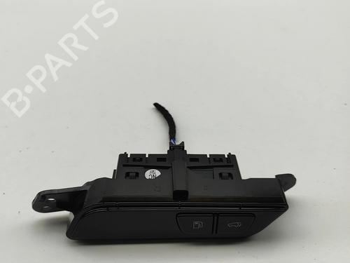switch-lexus-nx-ii-_a2_-_h2_-2021-33625068 main image