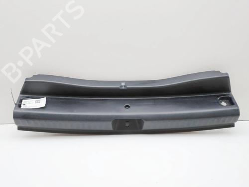 Used Tailgate trim Tailgate trim MERCEDES-BENZ GLA-CLASS (X156) GLA 180 (156.942) (122 hp) 40014370 40014370