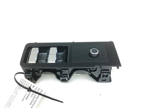 Used Left front window switch Left front window switch LAND ROVER RANGE ROVER SPORT III (L461) P440e PHEV AWD (441 hp) 33393889 33393889