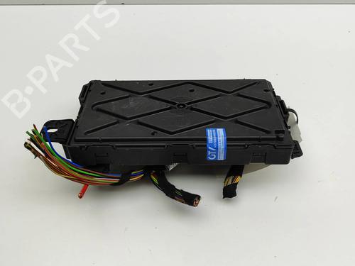Used Fuse box Fuse box 26153772 26153772