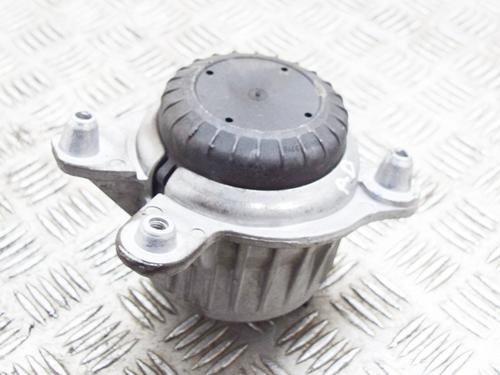 Used Engine mount Engine mount MERCEDES-BENZ E-CLASS (W213) E 200 d (213.013) (150 hp) 10071456 10071456