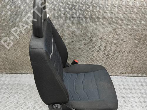 Right front seat IVECO DAILY VI Platform/Chassis 35S18, 35C18, 40C18, 45C18, 50C18, 60C18, 65C18, 70C18 | BP33395380C16 - Image 2
