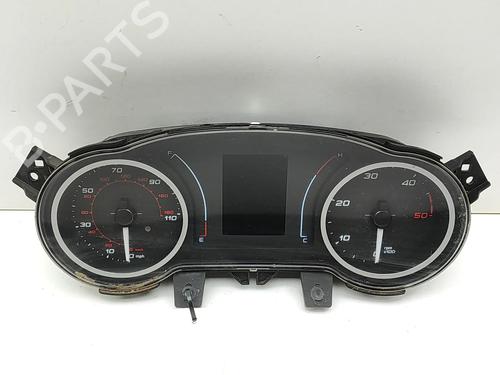 Used Instrument cluster Instrument cluster IVECO DAILY VI Van 33S14, 35S14, 35C14, 42S14 (136 hp) 33379008 33379008