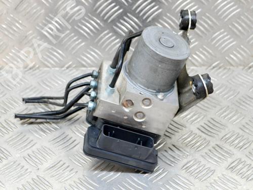 Used ABS pump BMW 5 (F10) 520 d (184 hp) 8144992