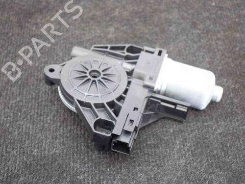 Used Right rear window motor VOLVO V60 I (155) D4 (190 hp) 6750895