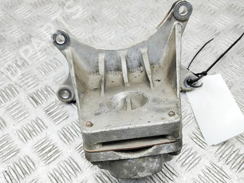 Used Gearbox mount Gearbox mount 38756897 38756897