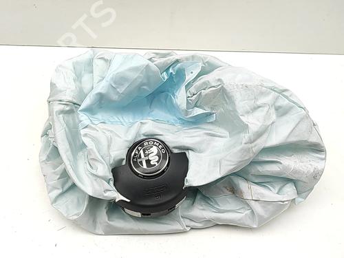 Used Driver airbag Driver airbag ALFA ROMEO STELVIO (949_) 2.2 D Q4 (949.AXB2A) (209 hp) 33625178 33625178