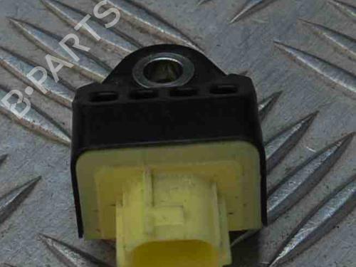 Used Electronic sensor TOYOTA YARIS (_P13_) 1.3 (NSP130_, NSP130) (99 hp) 6724187