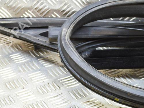 Rubber door seal MERCEDES-BENZ E-CLASS Coupe (C207) E 250 CGI (207.347) | BP16270300C142 