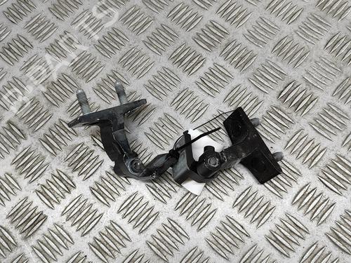 hingedoor-check-strap-mercedes-benz-cla-c118-2019-27796596 main image