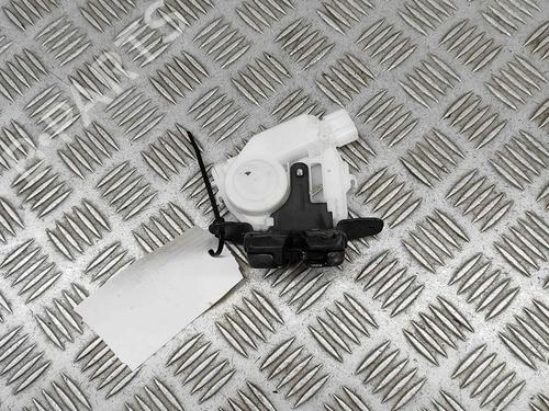 Used Tailgate lock TOYOTA AURIS (_E18_) 1.3 Dual-VVTi (NRE180_, NRE180R) (99 hp) 29458760