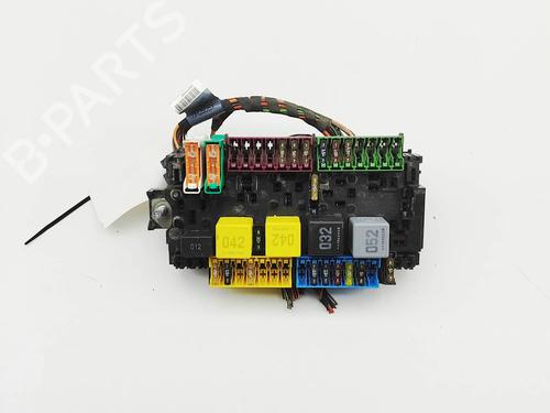 Used Fuse box Fuse box 38329169 38329169