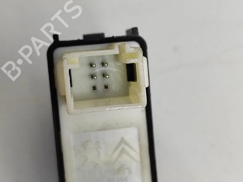 Right rear window switch OPEL MOKKA 1.2 (76) | BP28558254I28 