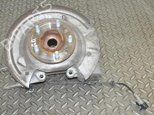 Used Right rear steering knuckle Right rear steering knuckle LAND ROVER DISCOVERY V (L462) 2.0 Sd4 4x4 (241 hp) 33340391 33340391