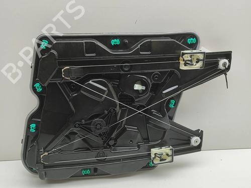 Rudehejsemekanisme Højre foran VW ID.4 (E21) PRO (286 hp) 31360305