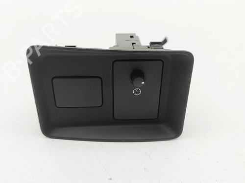 switch-land-rover-defender-station-wagon-l663-2019-32525592 main image