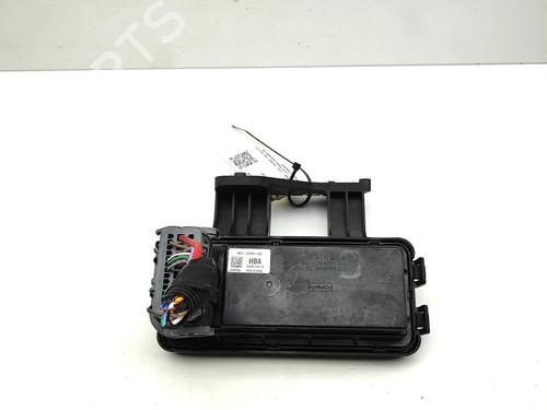 Used Fuse box Fuse box 38731475 38731475