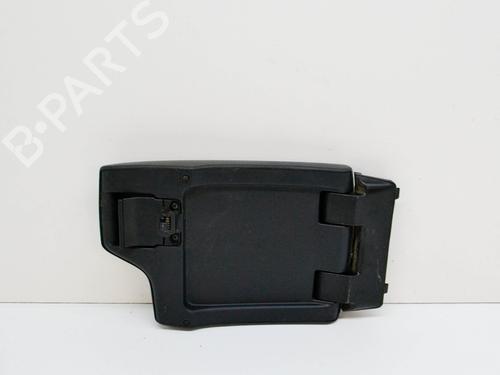 Armrest / Center console TOYOTA HILUX VIII Pickup (_N1_) 2.4 D 4WD (GUN125_, GUN125R) | BP10073422I20 