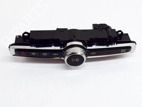 switch-volvo-xc40-536-2017-27762862 main image