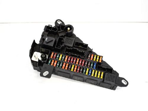 Used Fuse box BMW 5 (E60) 535 d (272 hp) 6742137