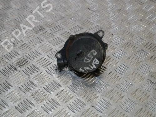 Used Vacuum pump BMW 3 (E90) 325 d (204 hp) 6718212