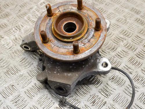 Used Right front steering knuckle Right front steering knuckle CHRYSLER PACIFICA 3.5 AWD (253 hp) 14635643 14635643