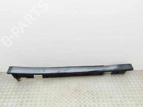 Højre sidekjole Højre sidekjole NISSAN GT-R (R35) V6 (530 hp) 33962222 33962222